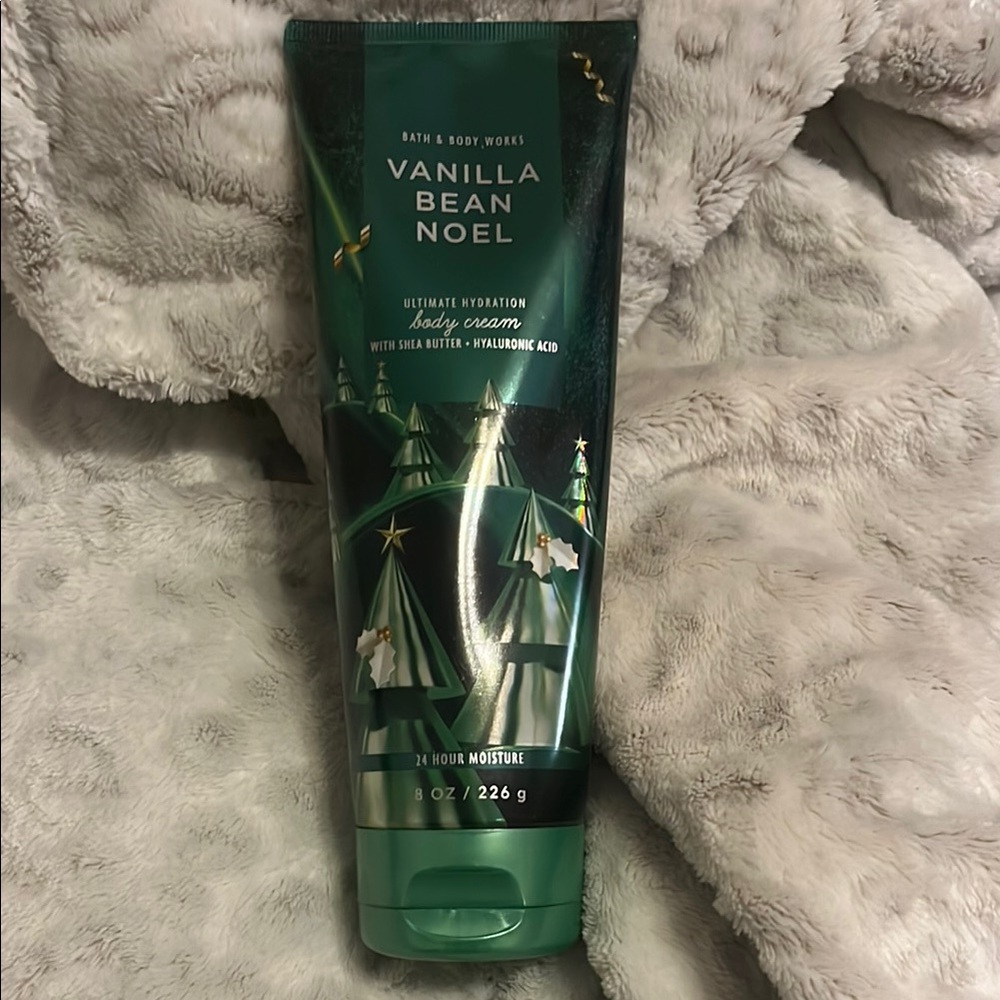 Bath & Body Works Green Moisturizer & Body Oil